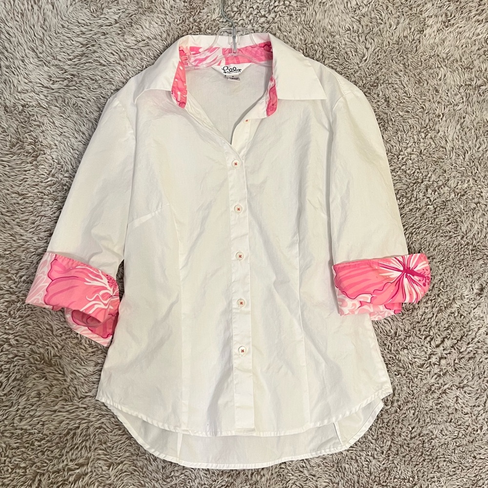 Lilly Pulitzer size 2 summer white and pink floral button down shirt blouse